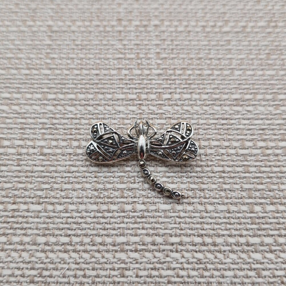 Sterling Silver Marcasite Dragonfly Animal Pin Brooch A5587